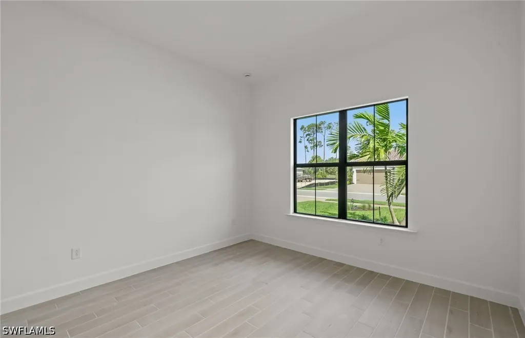 1992 Don Benito Way Naples FL 34120
