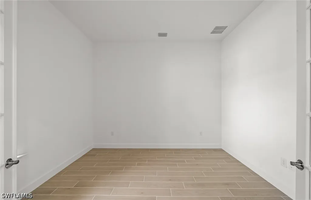 1992 Don Benito Way Naples FL 34120