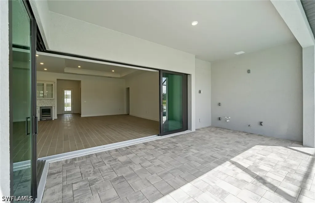 1992 Don Benito Way Naples FL 34120