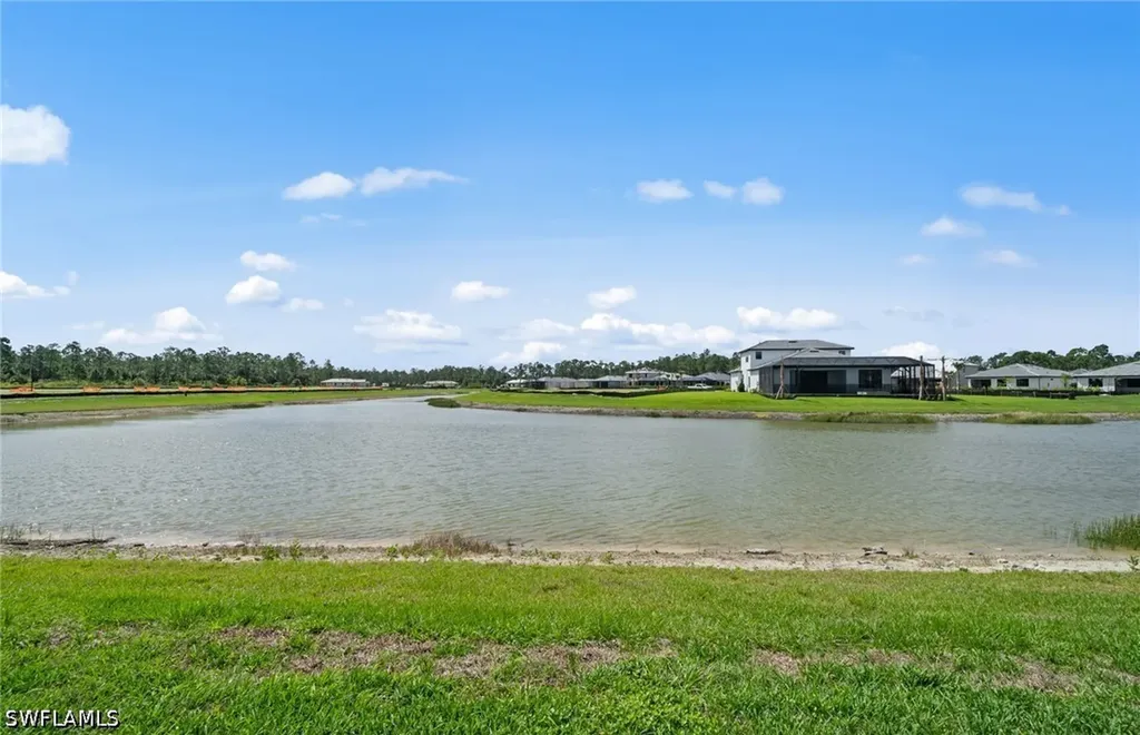 1992 Don Benito Way Naples FL 34120