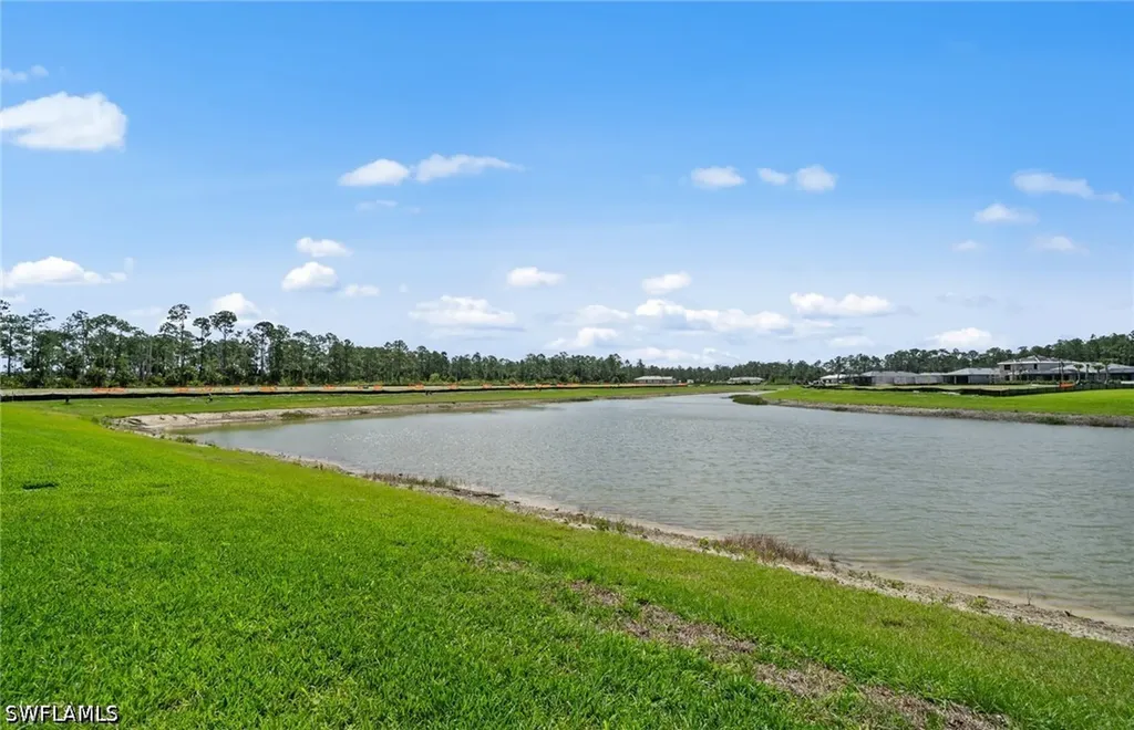 1992 Don Benito Way Naples FL 34120
