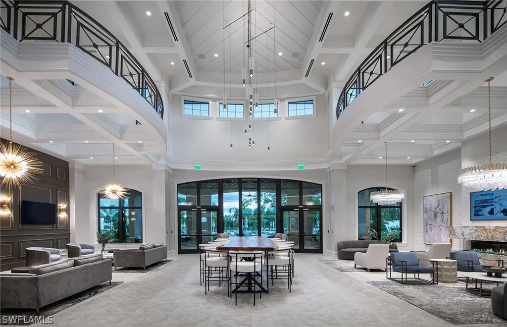 1992 Don Benito Way Naples FL 34120