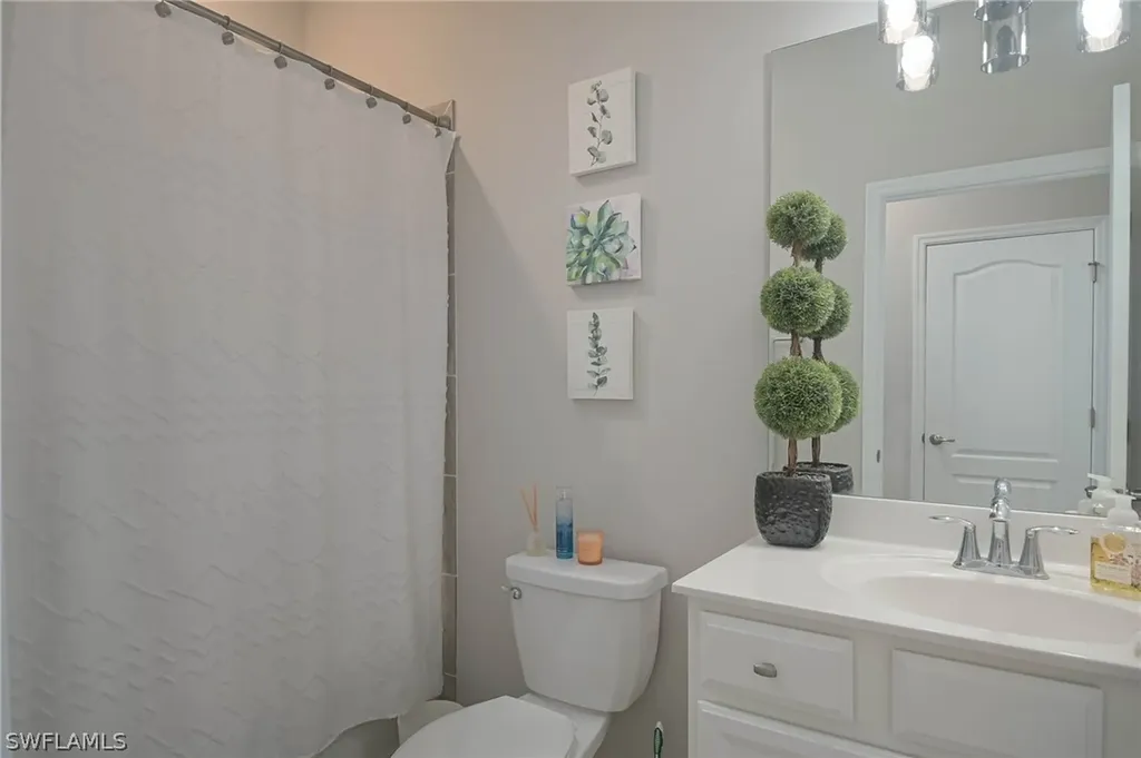 2105 Clementine Street Naples FL 34120