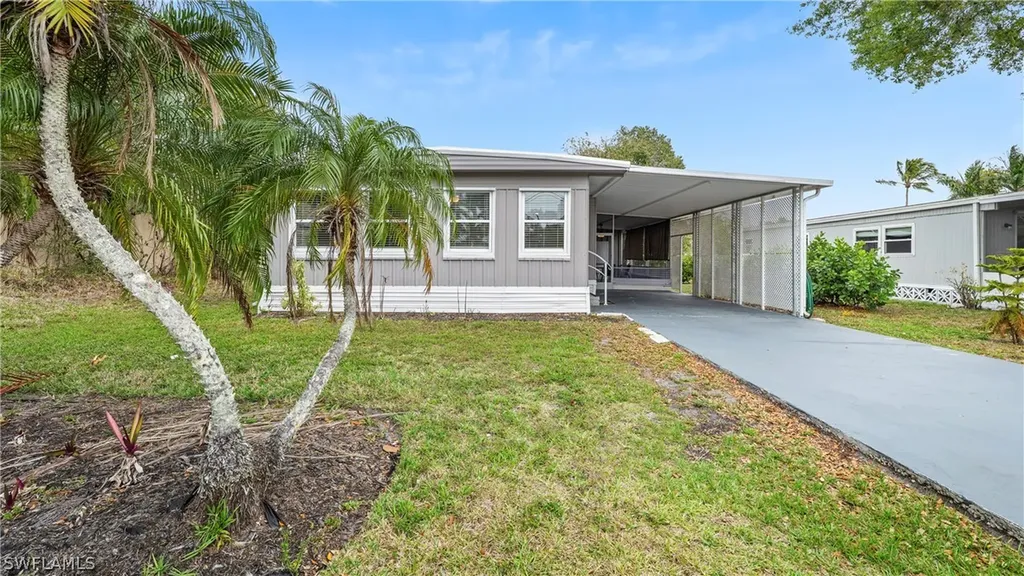 851 Manatee Road Naples FL 34114