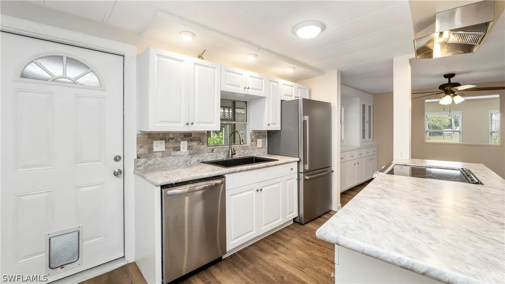 851 Manatee Road Naples FL 34114