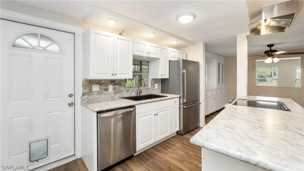 851 Manatee Road Naples FL 34114