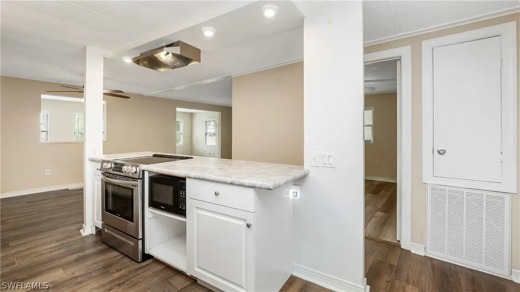 851 Manatee Road Naples FL 34114