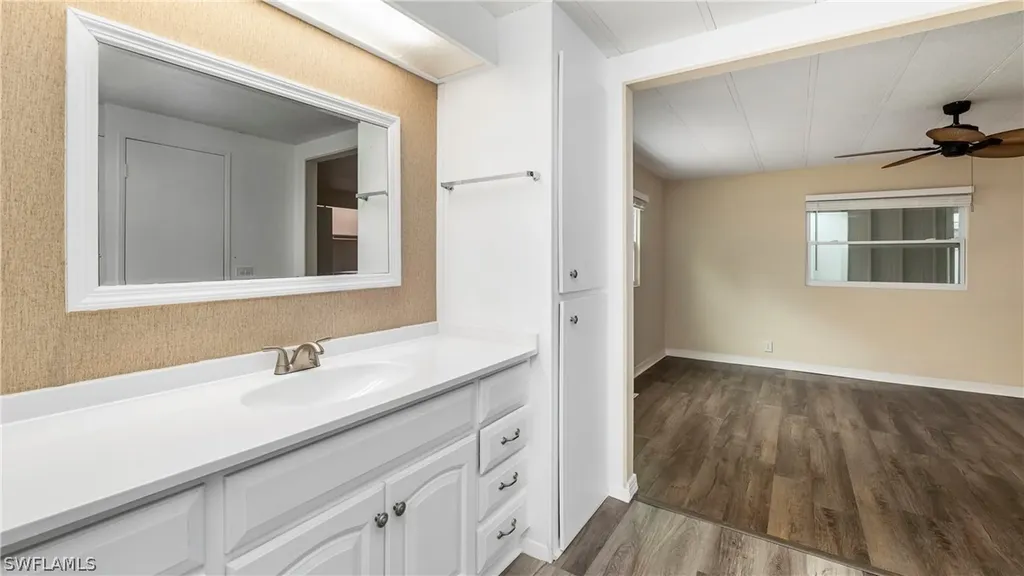 851 Manatee Road Naples FL 34114