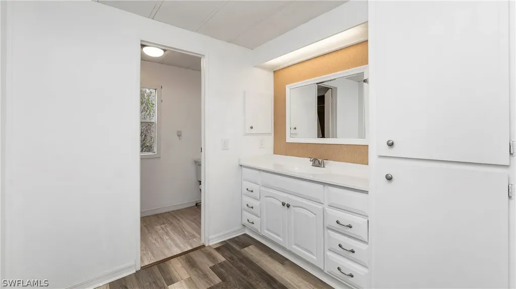 851 Manatee Road Naples FL 34114