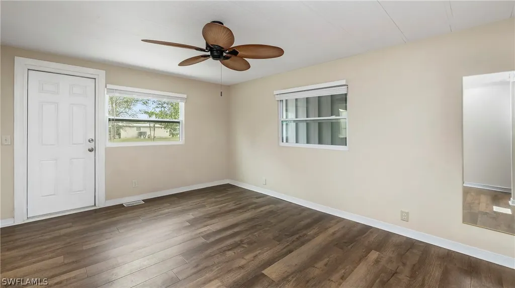 851 Manatee Road Naples FL 34114