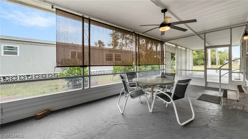 851 Manatee Road Naples FL 34114