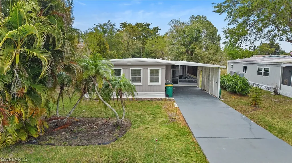851 Manatee Road Naples FL 34114