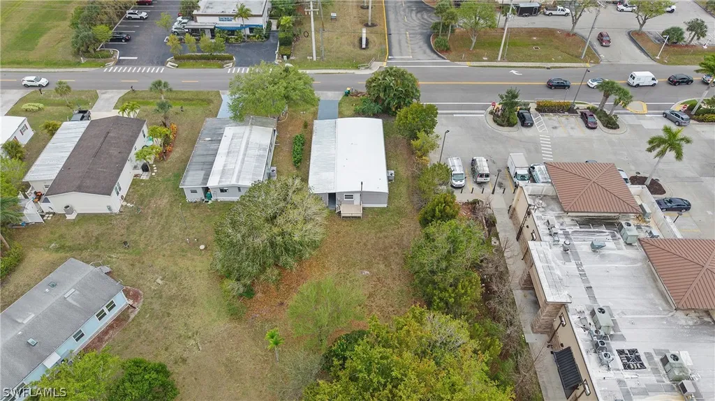 851 Manatee Road Naples FL 34114
