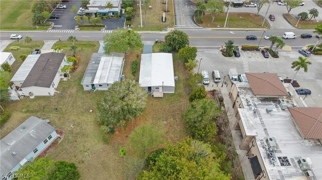 851 Manatee Road Naples FL 34114