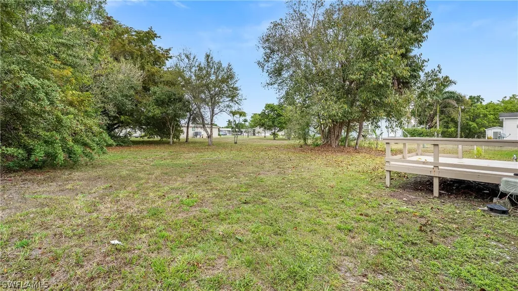 851 Manatee Road Naples FL 34114