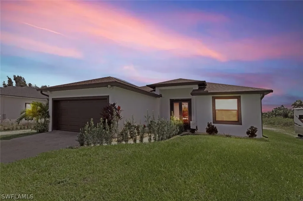 490 37th Avenue NW Naples FL 34120