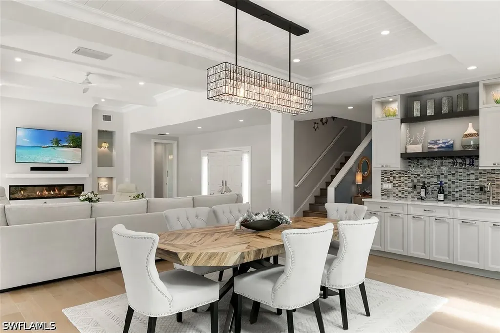 5949 Chanteclair Drive Naples FL 34108