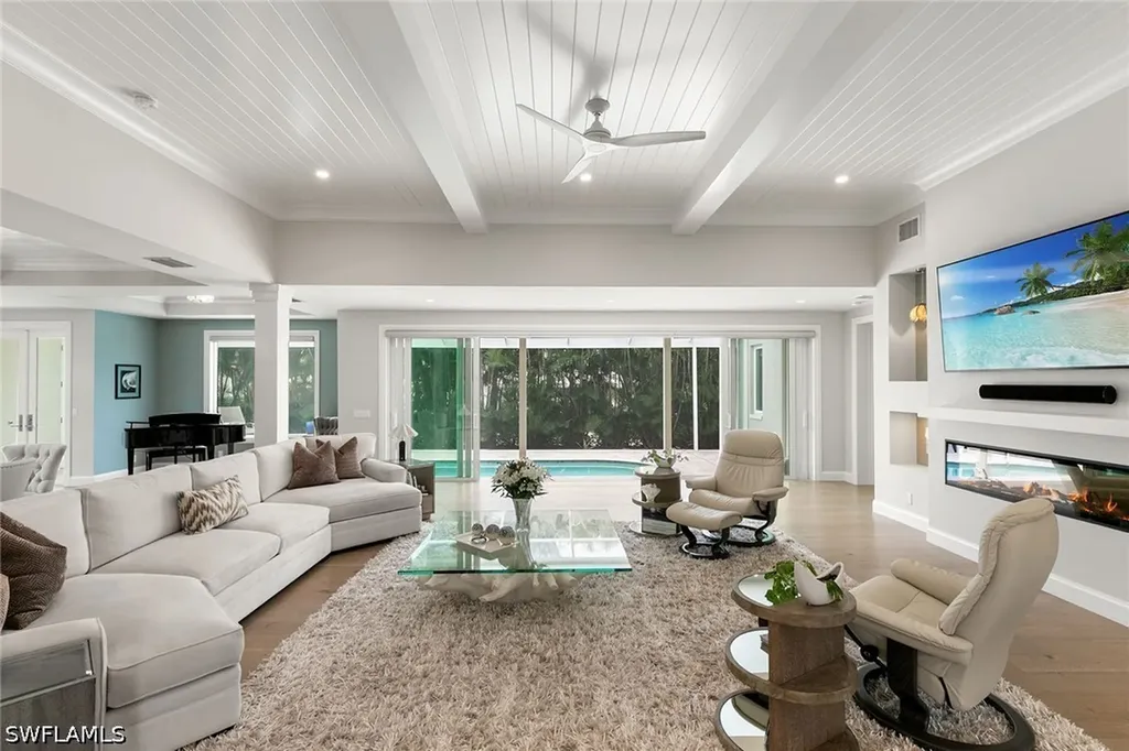 5949 Chanteclair Drive Naples FL 34108