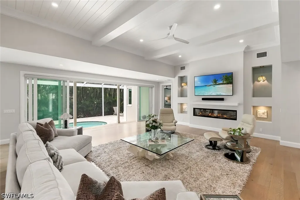 5949 Chanteclair Drive Naples FL 34108