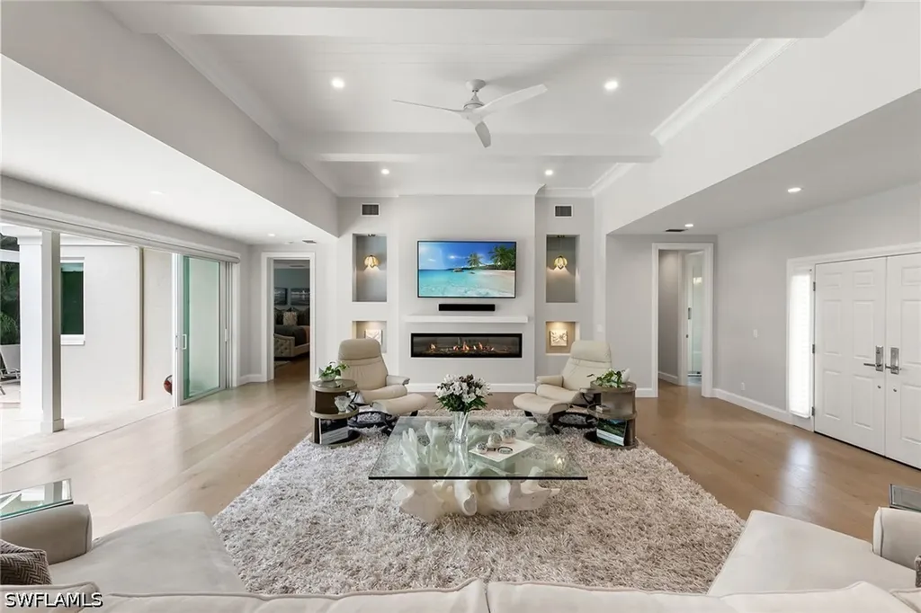 5949 Chanteclair Drive Naples FL 34108