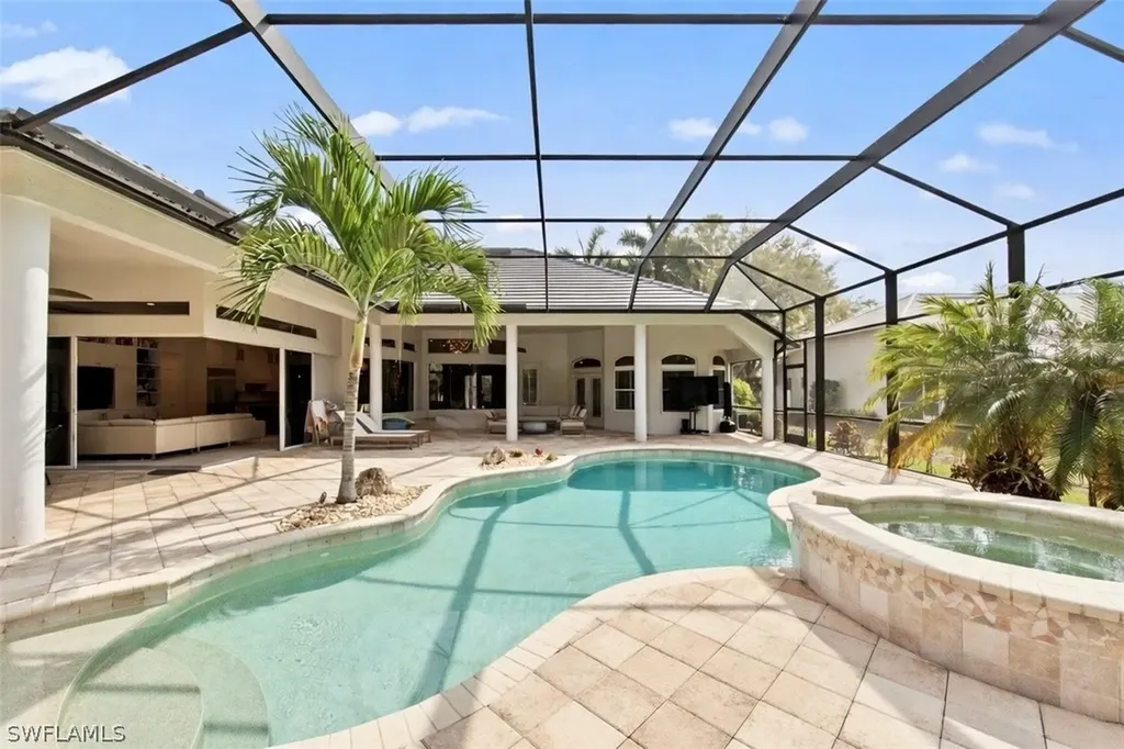 9235 The Lane Naples FL 34109