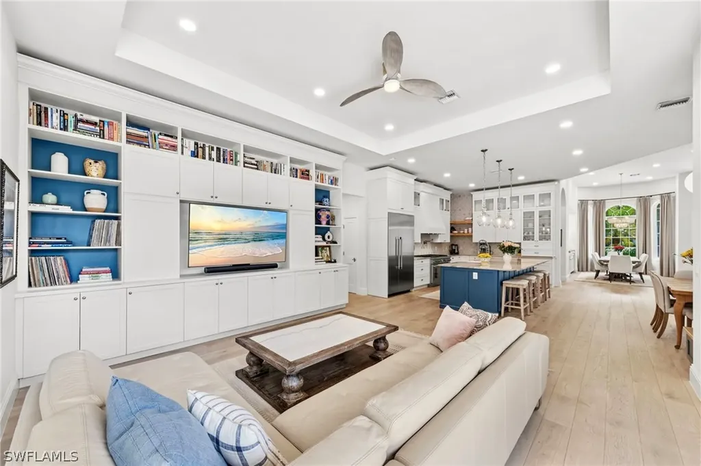 9235 The Lane Naples FL 34109