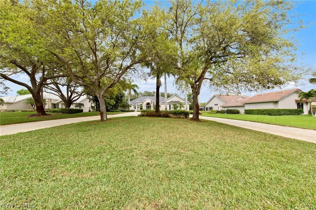 9235 The Lane Naples FL 34109