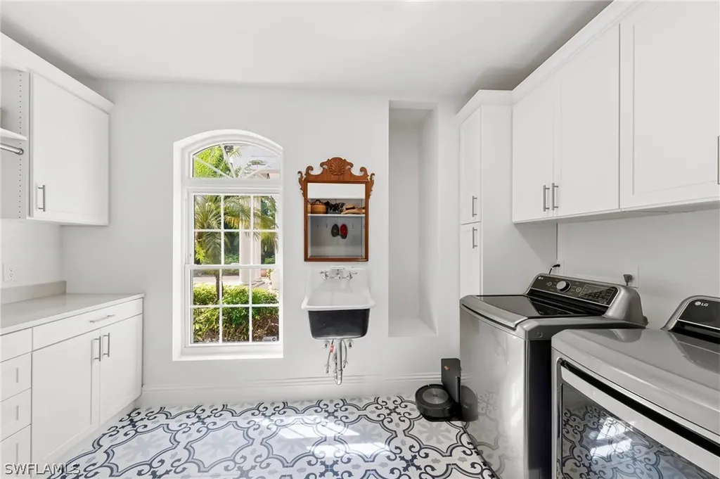 9235 The Lane Naples FL 34109