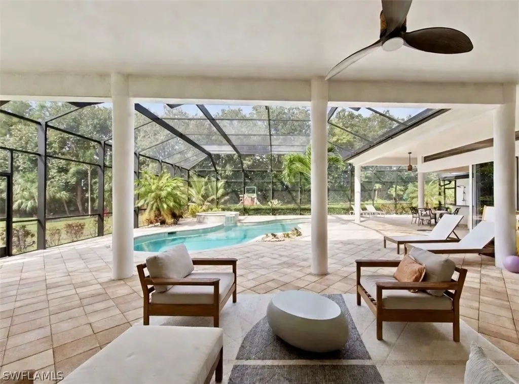 9235 The Lane Naples FL 34109