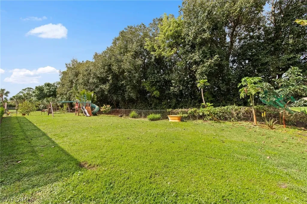 9235 The Lane Naples FL 34109