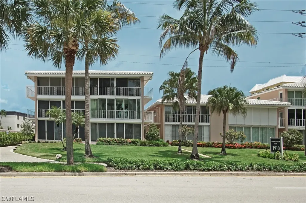 1910 Gulf Shore Boulevard N Naples FL 34102