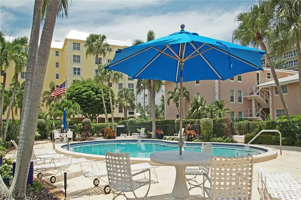 1910 Gulf Shore Boulevard N Naples FL 34102