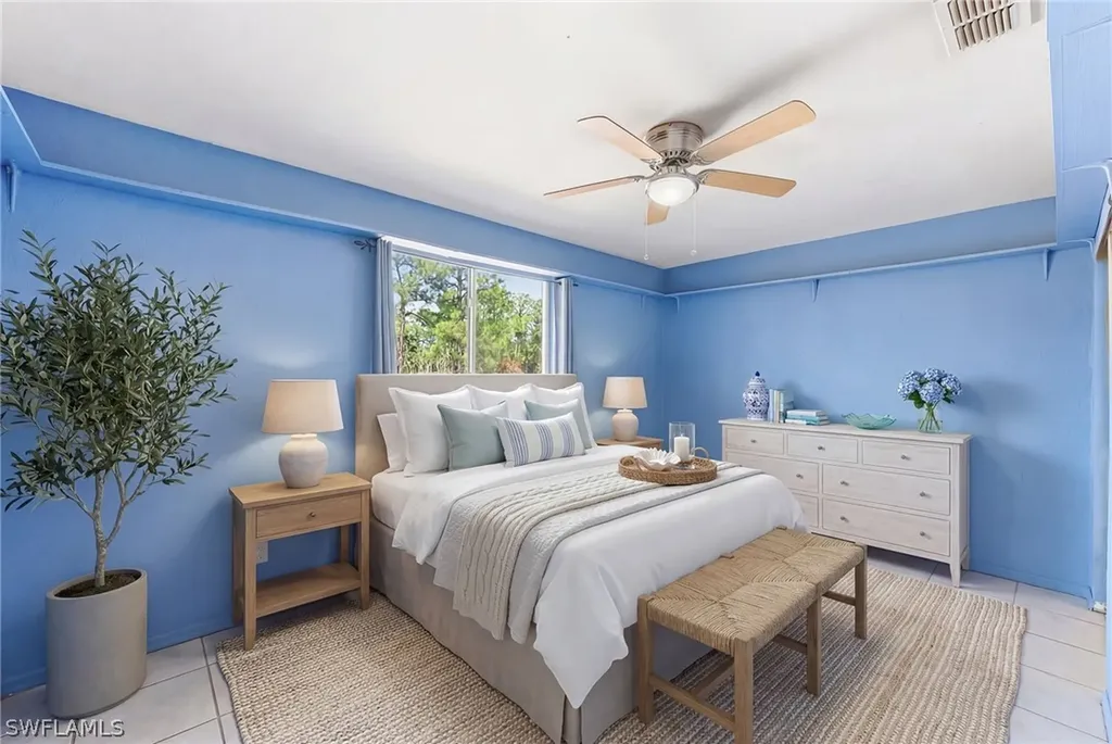 2821 24th Avenue NE Naples FL 34120