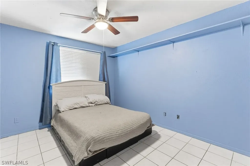 2821 24th Avenue NE Naples FL 34120