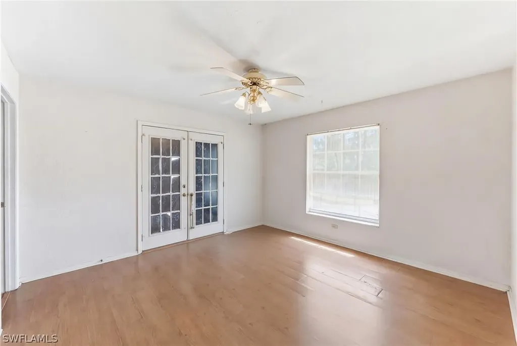 2821 24th Avenue NE Naples FL 34120