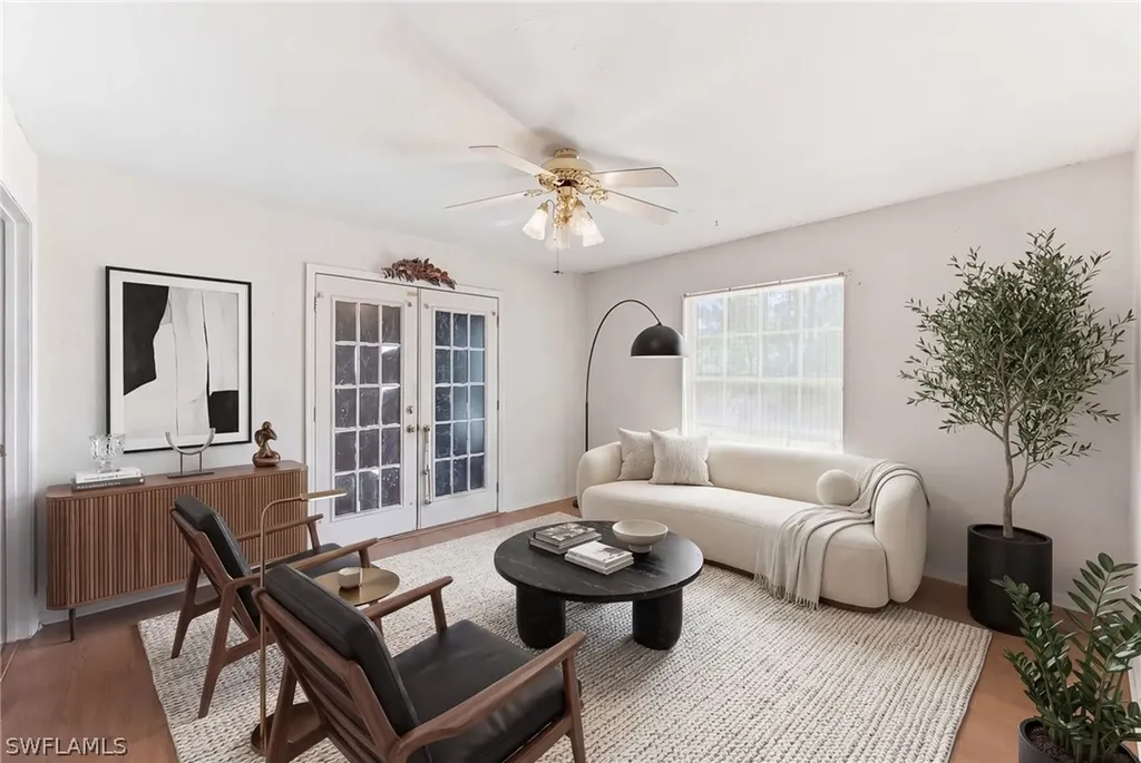 2821 24th Avenue NE Naples FL 34120