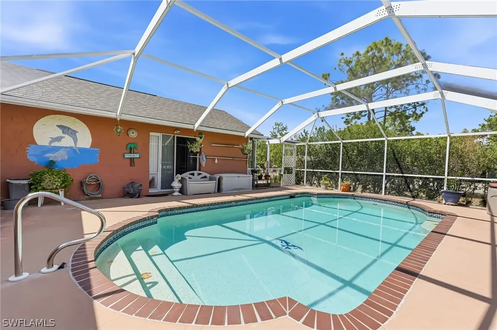2821 24th Avenue NE Naples FL 34120