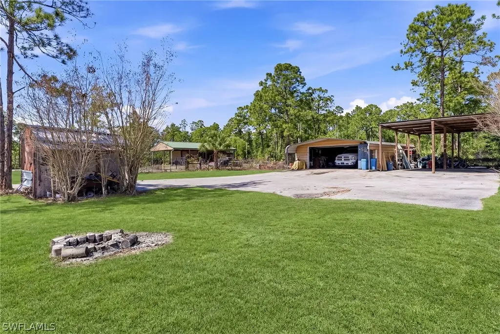 2821 24th Avenue NE Naples FL 34120