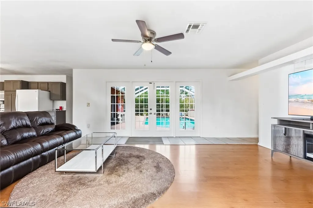 2821 24th Avenue NE Naples FL 34120