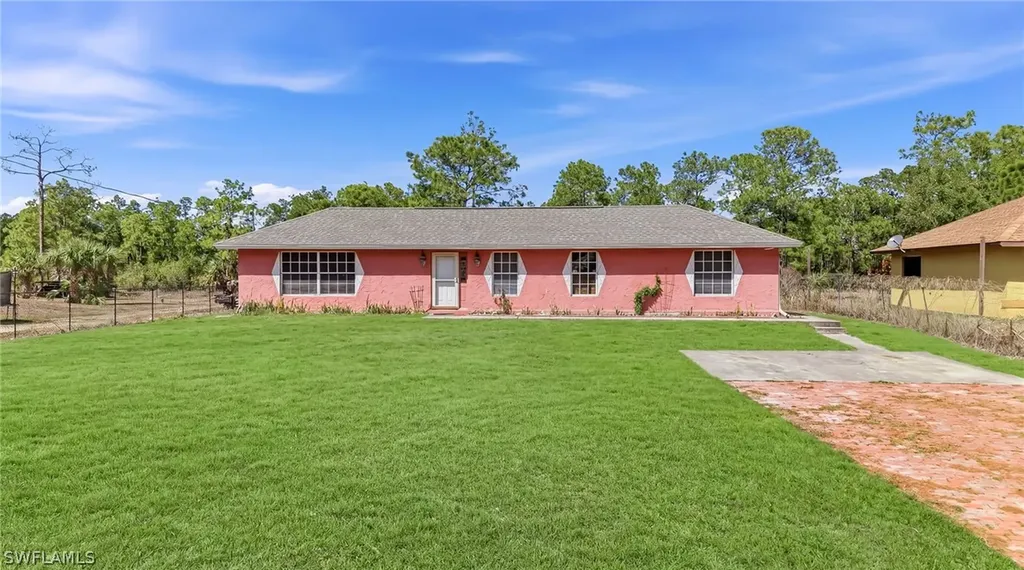 2821 24th Avenue NE Naples FL 34120