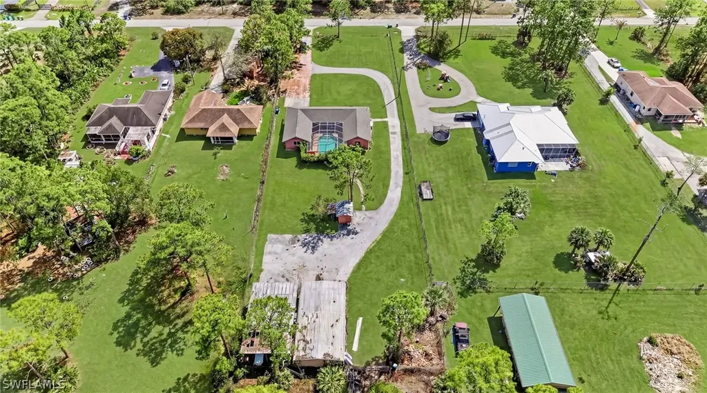 2821 24th Avenue NE Naples FL 34120