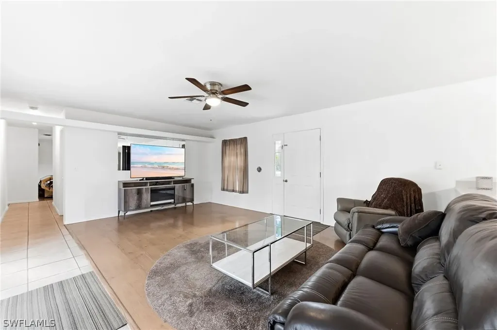 2821 24th Avenue NE Naples FL 34120