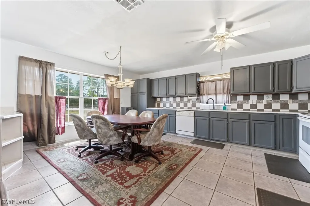 2821 24th Avenue NE Naples FL 34120