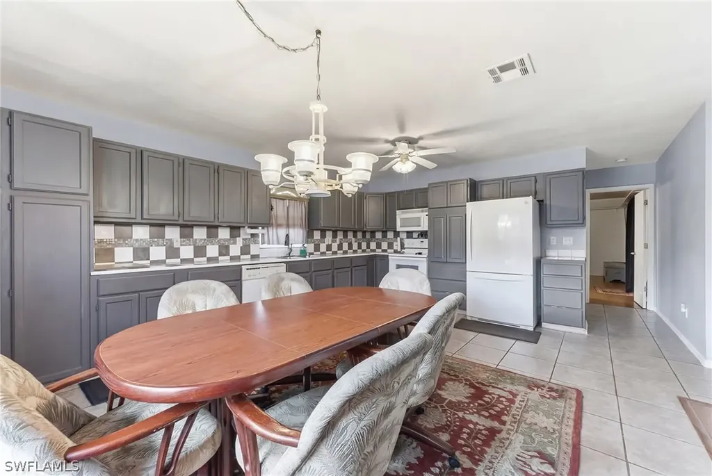 2821 24th Avenue NE Naples FL 34120