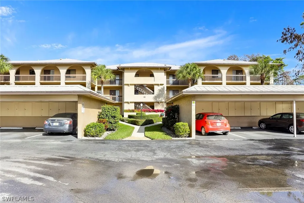 95 Saint Andrews Boulevard Naples FL 34113