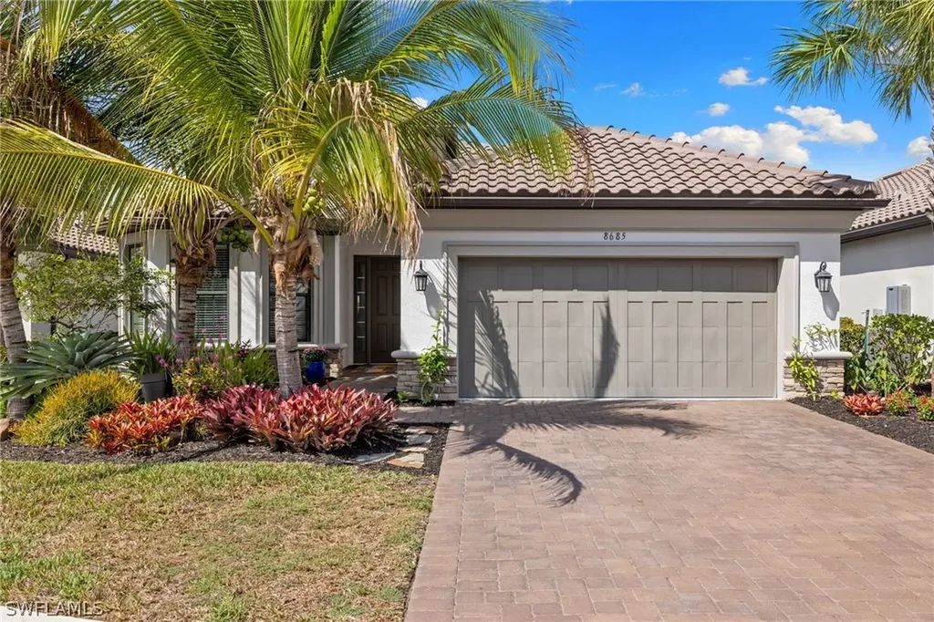 8685 Dilillo Court Naples FL 34119