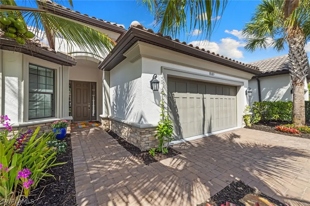 8685 Dilillo Court Naples FL 34119