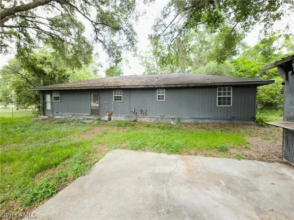 1103 SE 1 Street Chiefland FL 32626