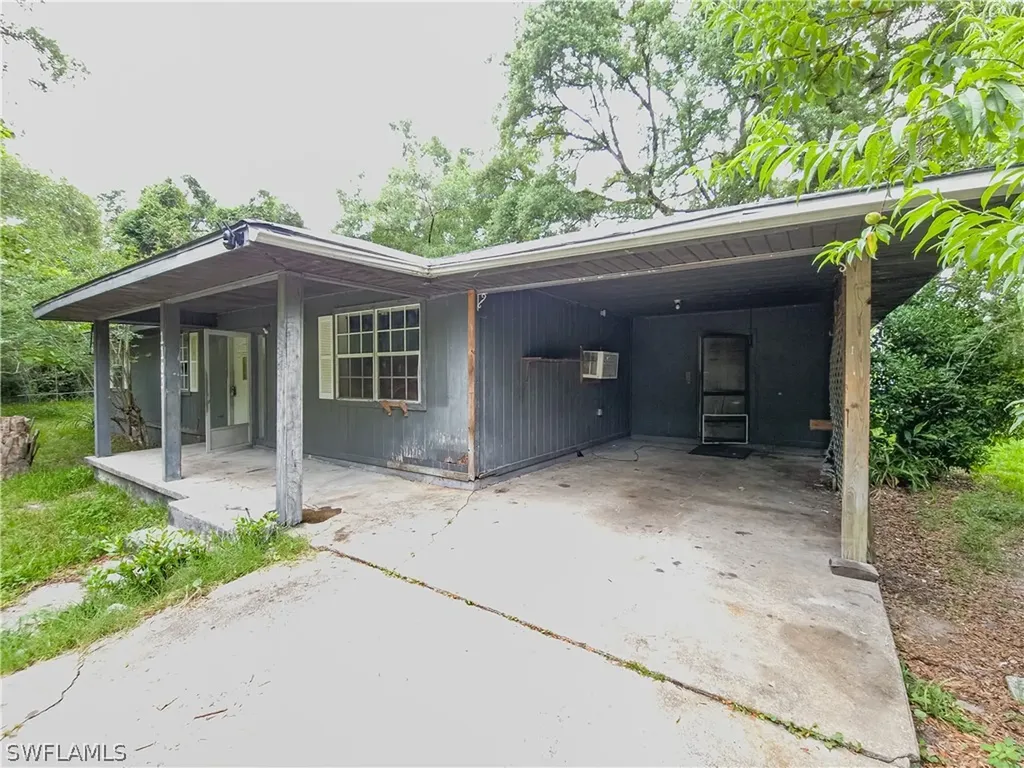 1103 SE 1 Street Chiefland FL 32626