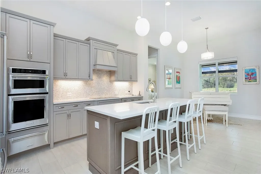 14404 Neptune Avenue Naples FL 34114